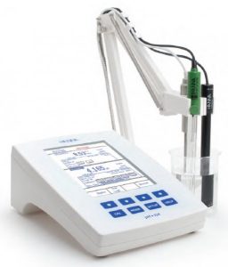 pH meter แบบตั้งโต๊ะ รุ่น HI5221